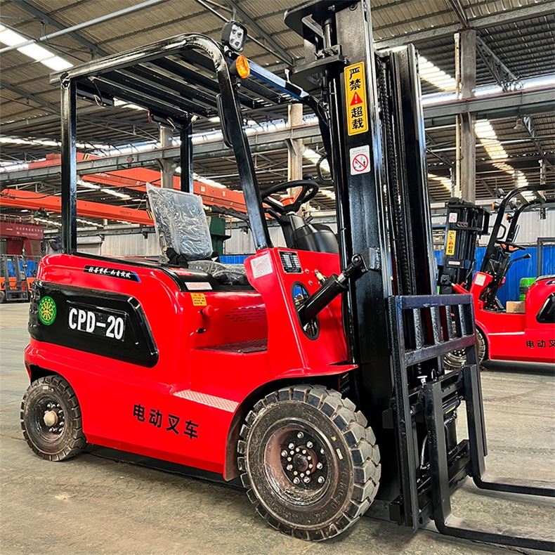 Elektr yuk mashinasi forklift